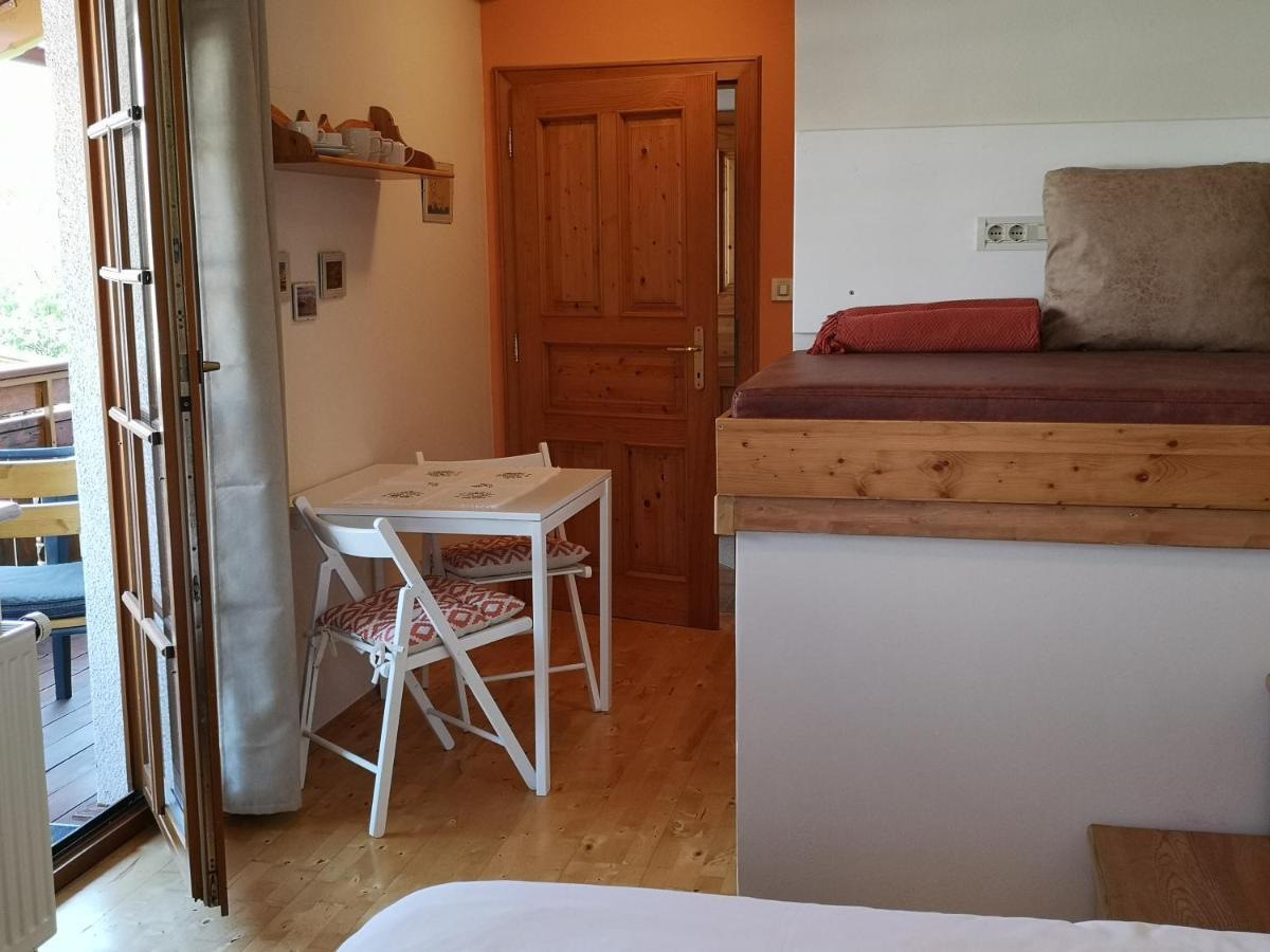 Apartmaji Volf *